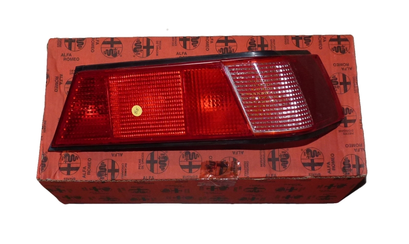 Rückleuchte rechts AR33 (907) 90-94 Rechtslenkung!